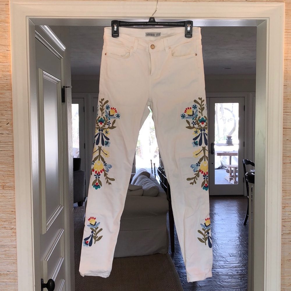 White Jeans with Floral Embroidery
